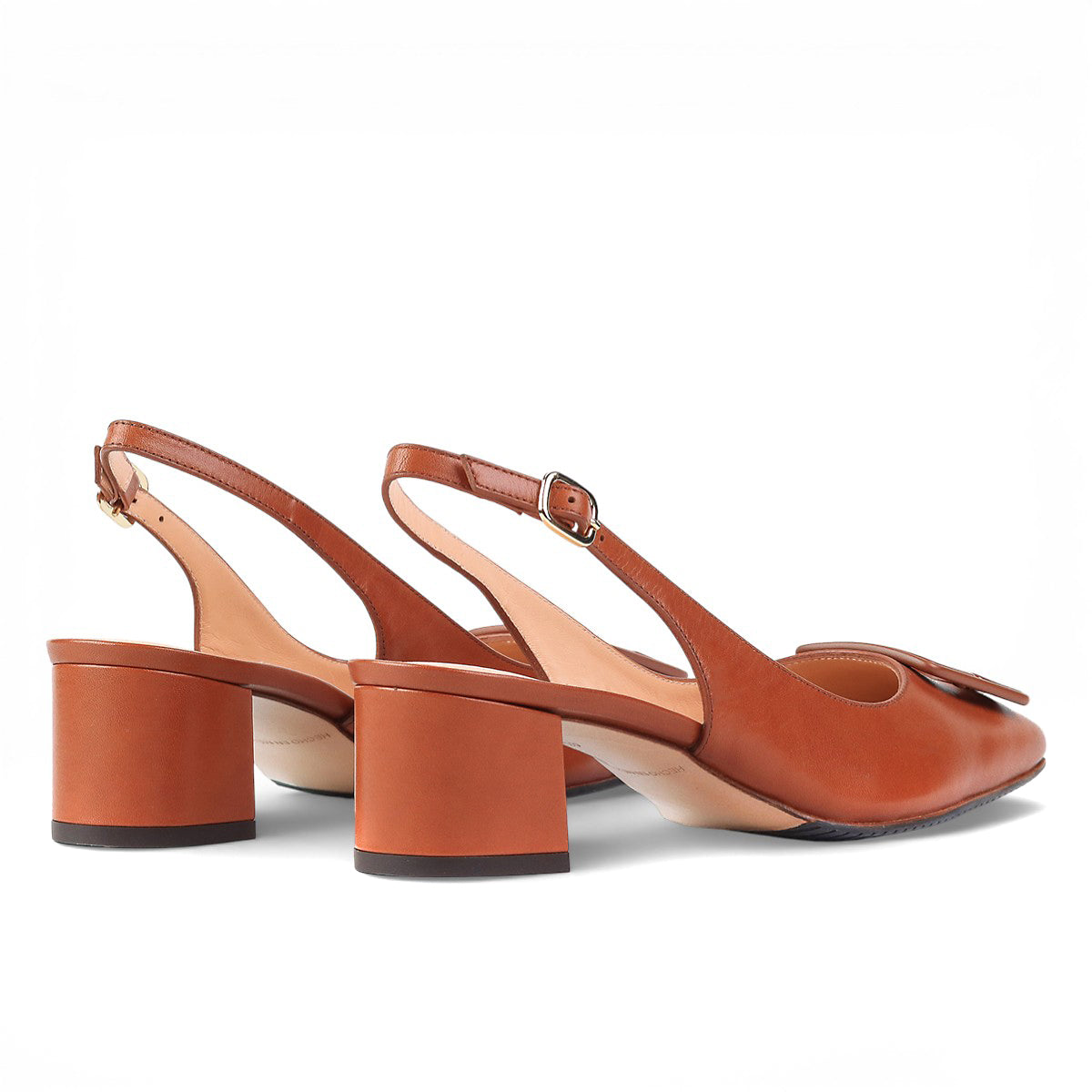 Zapatillas de piel con hebilla geométrica para dama