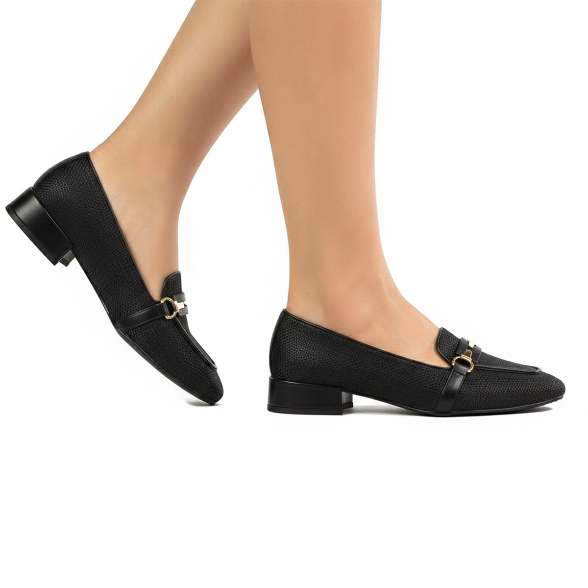 Mocasines confortables de piel y textil con hebilla para dama
