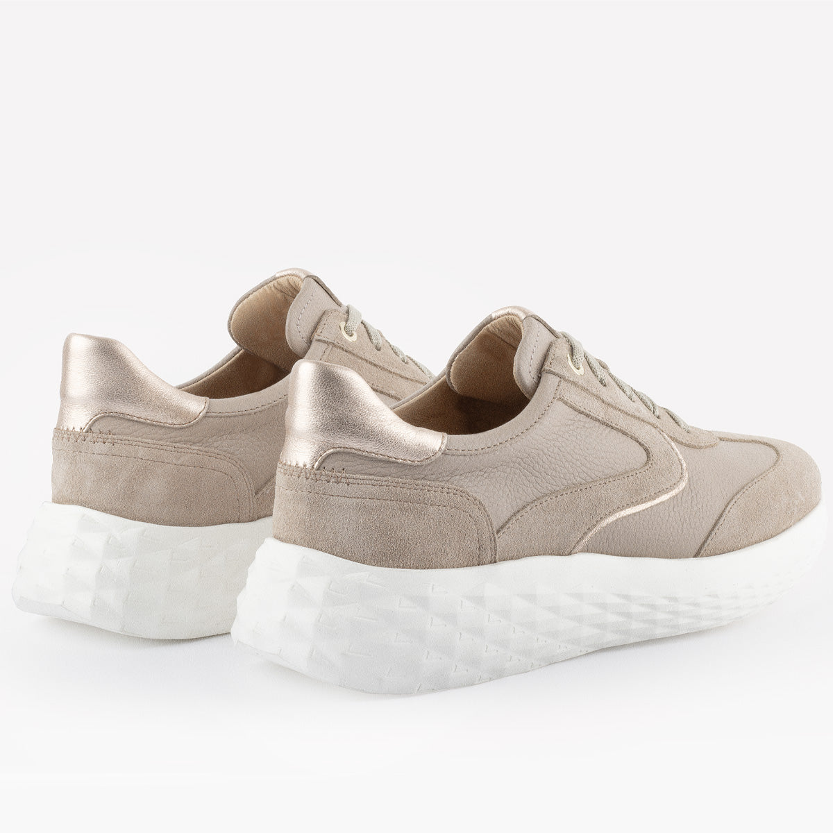 Tenis de piel y gamuza para dama