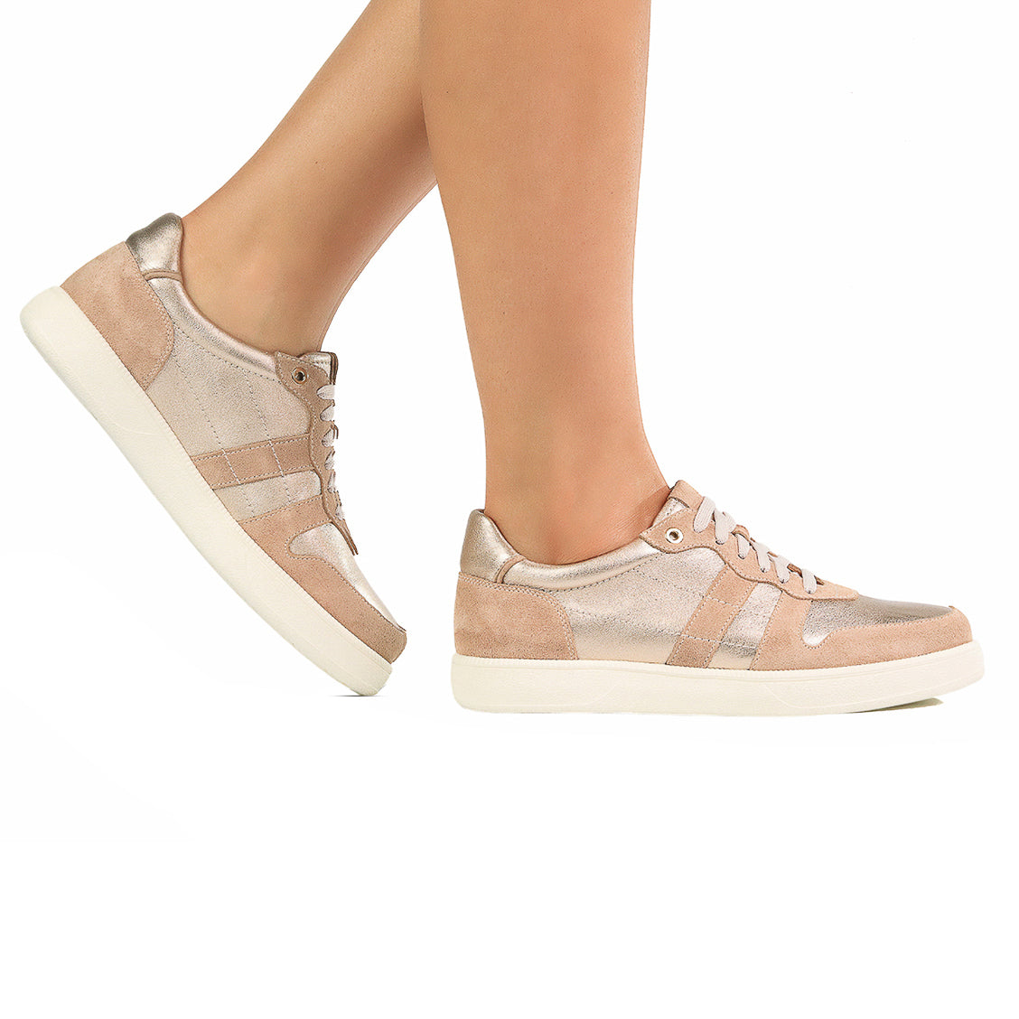 Tenis de piel y gamuza con efecto metalizado para dama