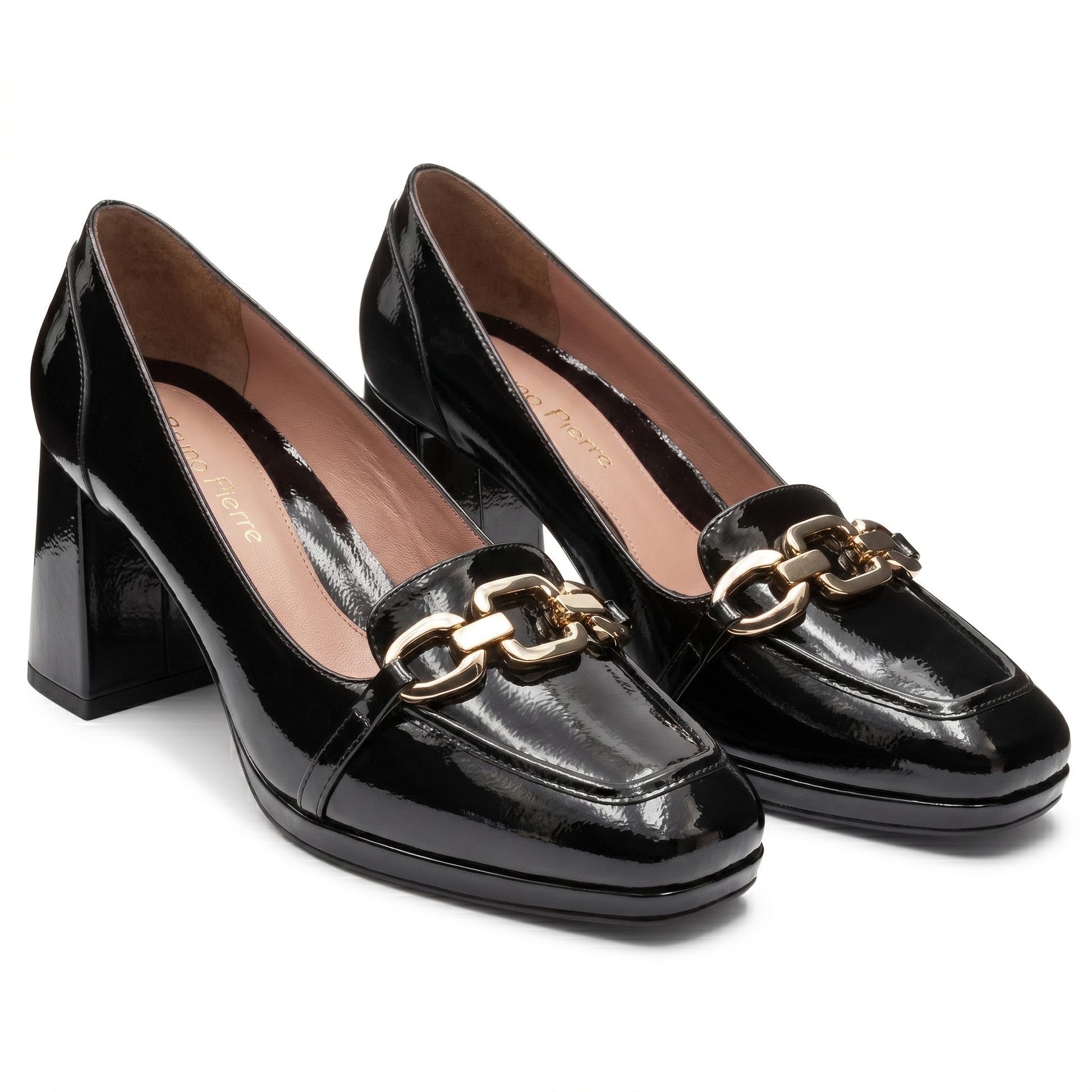 Zapatilla negras de charol