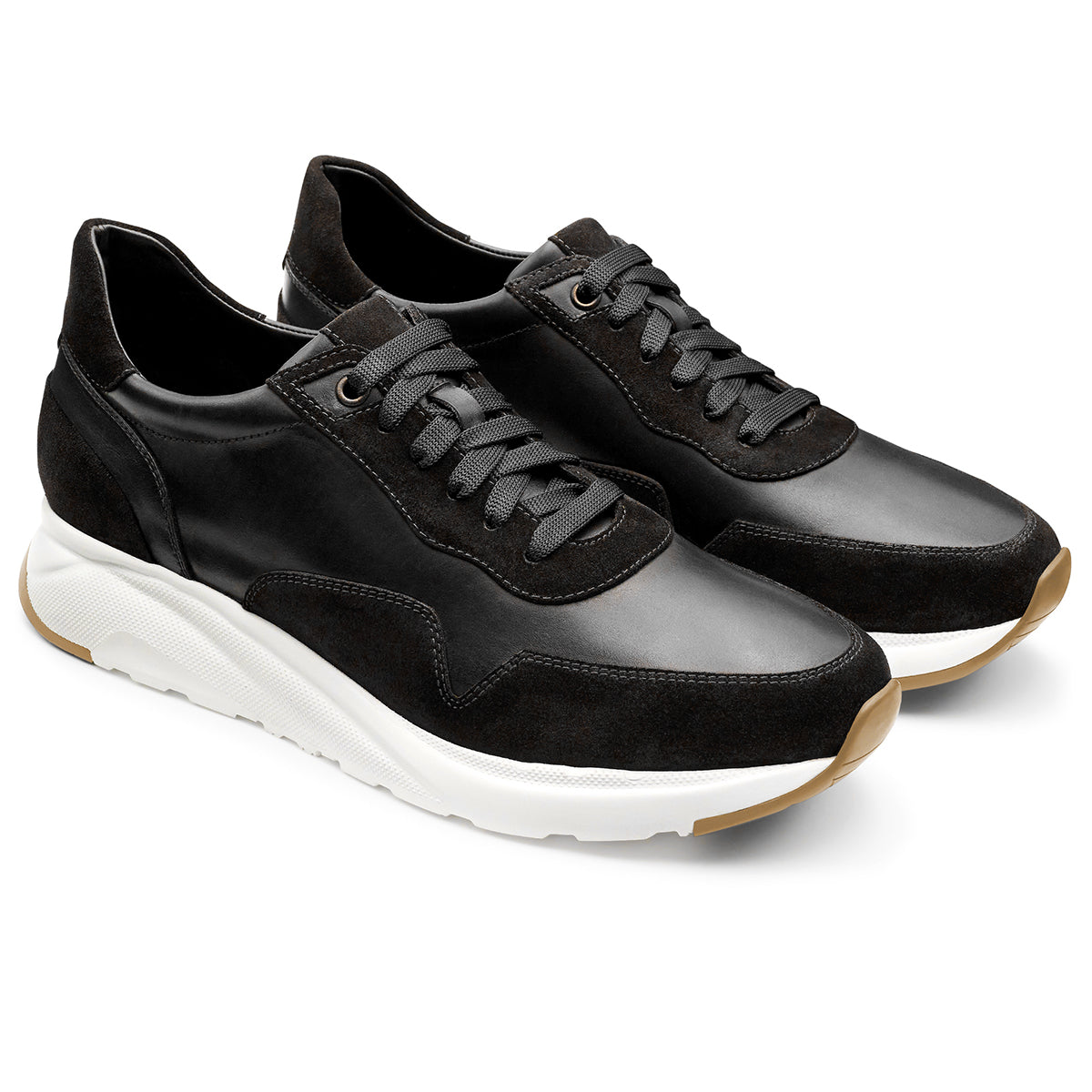 Tenis de piel estilo running para caballero.